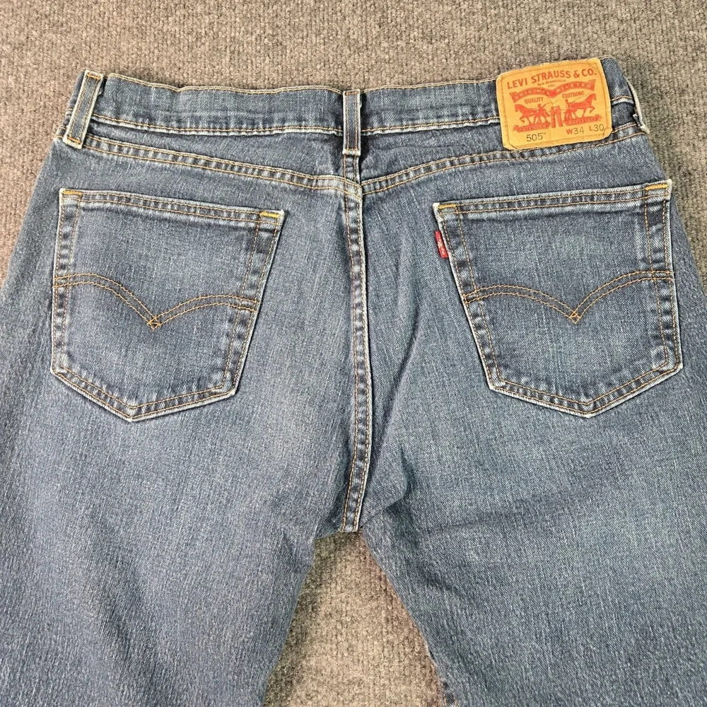 Levis 505 Regular Fit Straight Leg Mens Jeans 34x30 (34x28) Medium Wash Blue